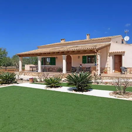 Villa Xuri *