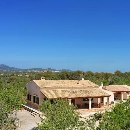 Villa Xuri