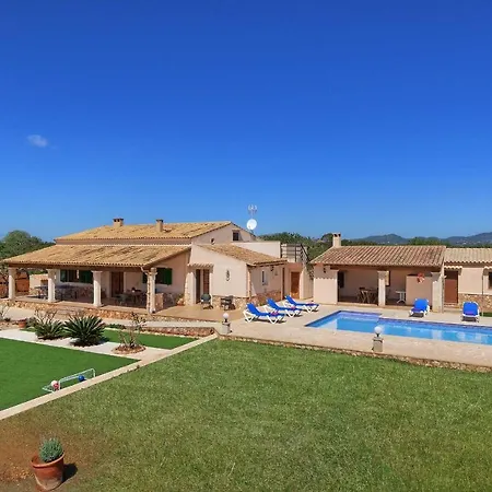 Villa Xuri *